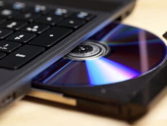 Can a laptop play Blu-ray