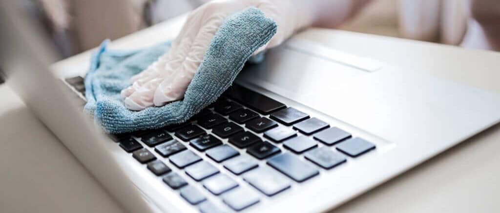 How to clean up laptop