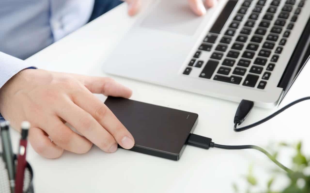 The Easy Guide to Use an External Hard Drive on a Laptop or PC