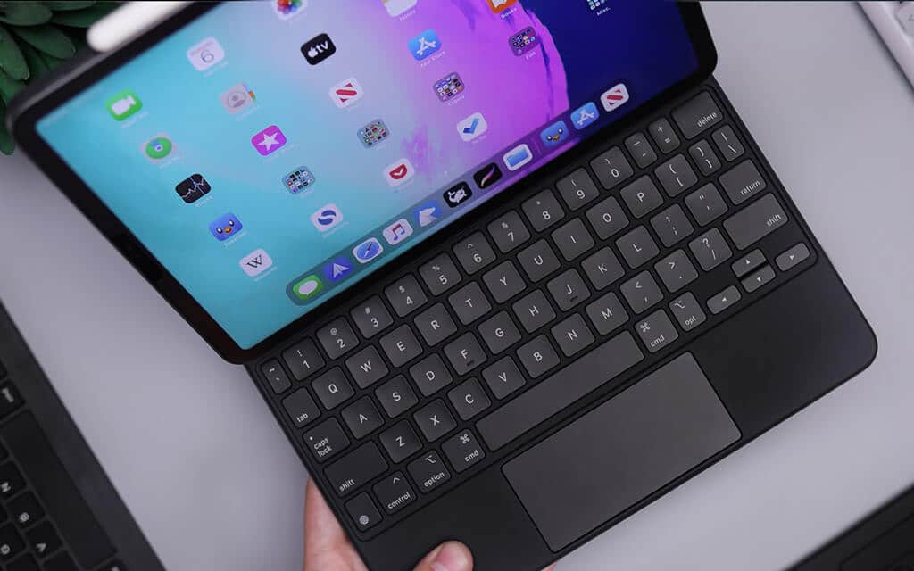 iPad Pro 11 with Magic Keyboard